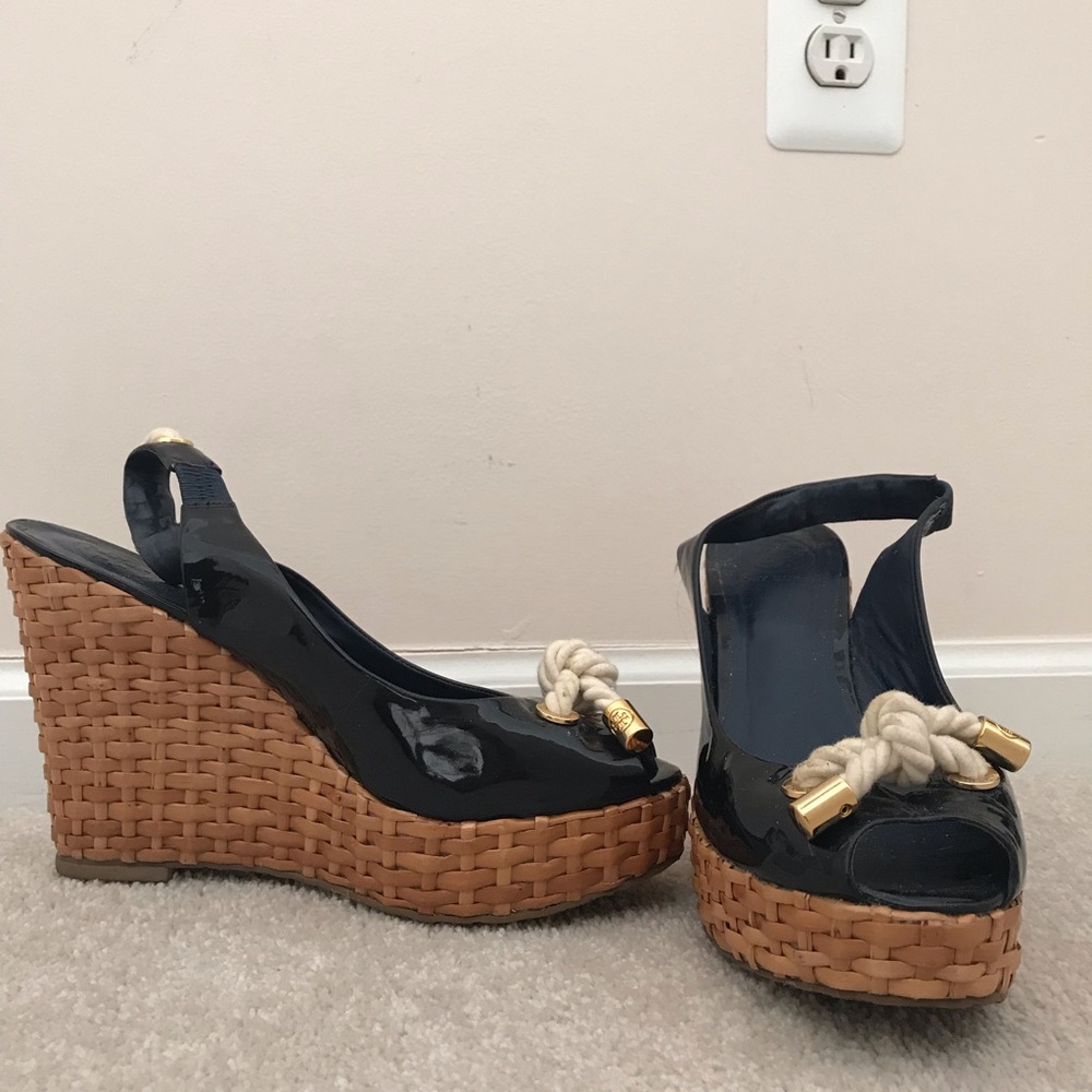Pat and leather navy blue wedge